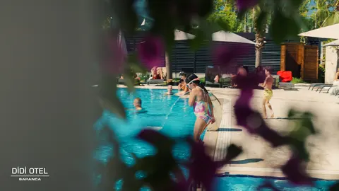 DİDİ Otel Sapanca açık havuzu